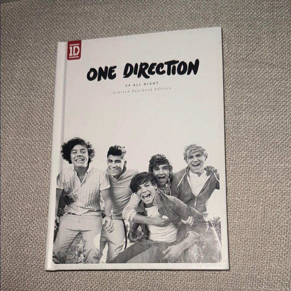 One Direction Up All Night - Limited Yearbook Edition